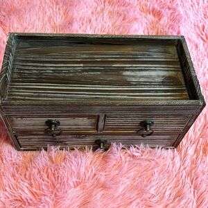 Jewelry box